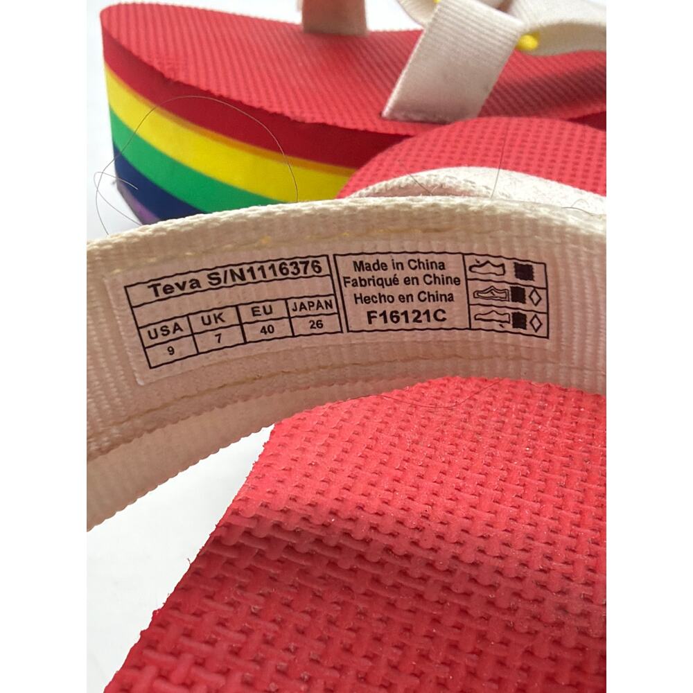 TEVA FLATFORM UNIVERSAL RAINBOW PRIDE PLATFORM SANDALS, WOMEN US 9. - Picture 5 of 5